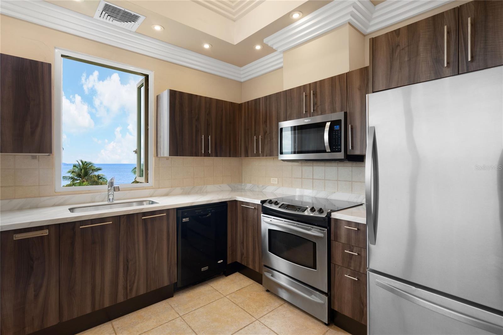 500 Ocean Drive #553 Property Photo 18