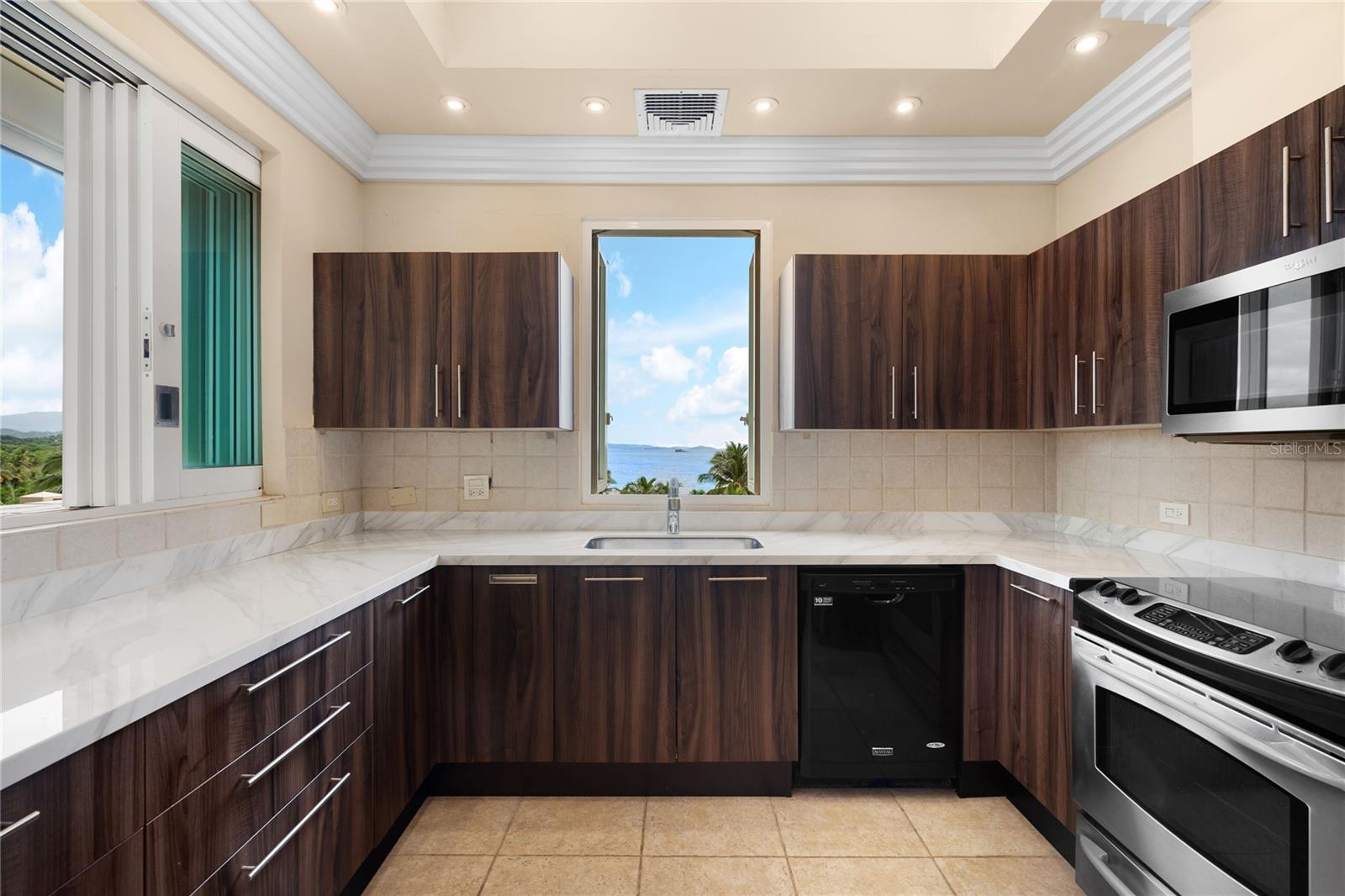 500 Ocean Drive #553 Property Photo 22