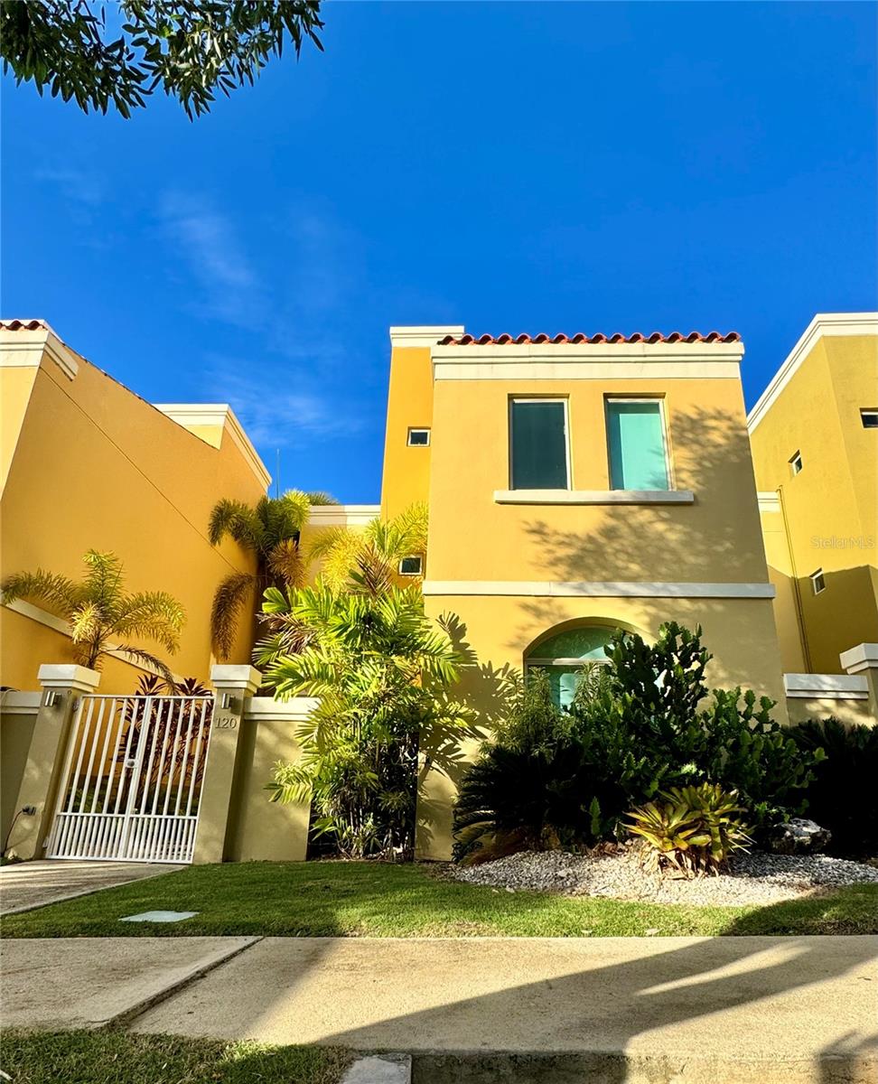 90 Candelero Dr #120 Property Photo 1
