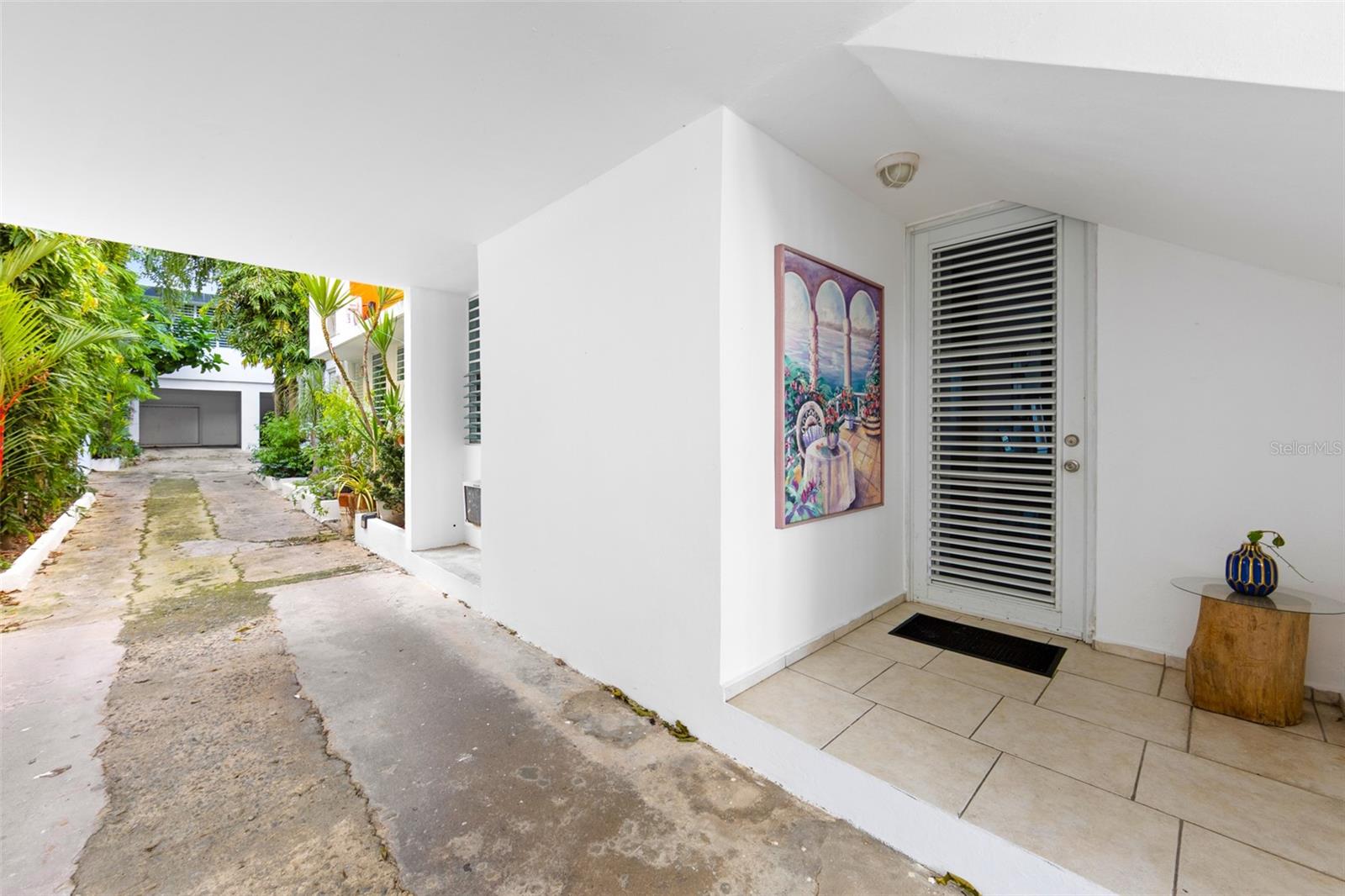 424 Del Valle St Monteflores Dev Property Photo 3