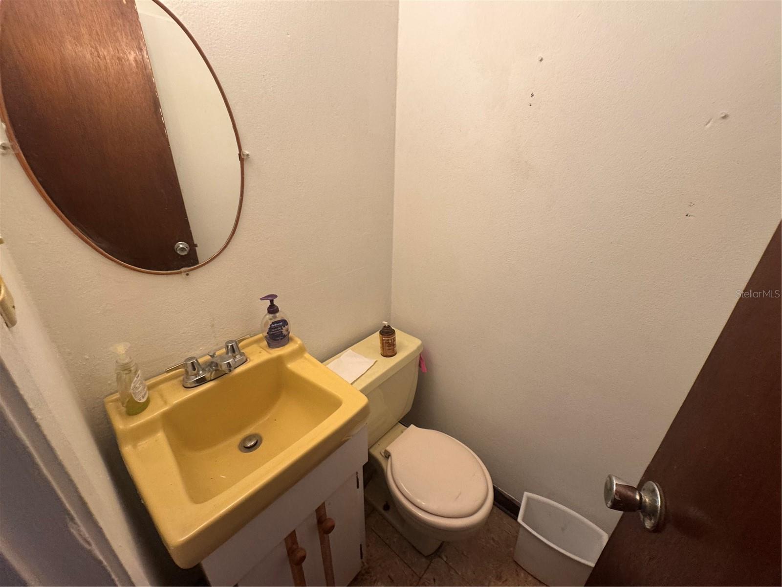 V-4 Calle 1 Reparto Valencia Property Photo 10