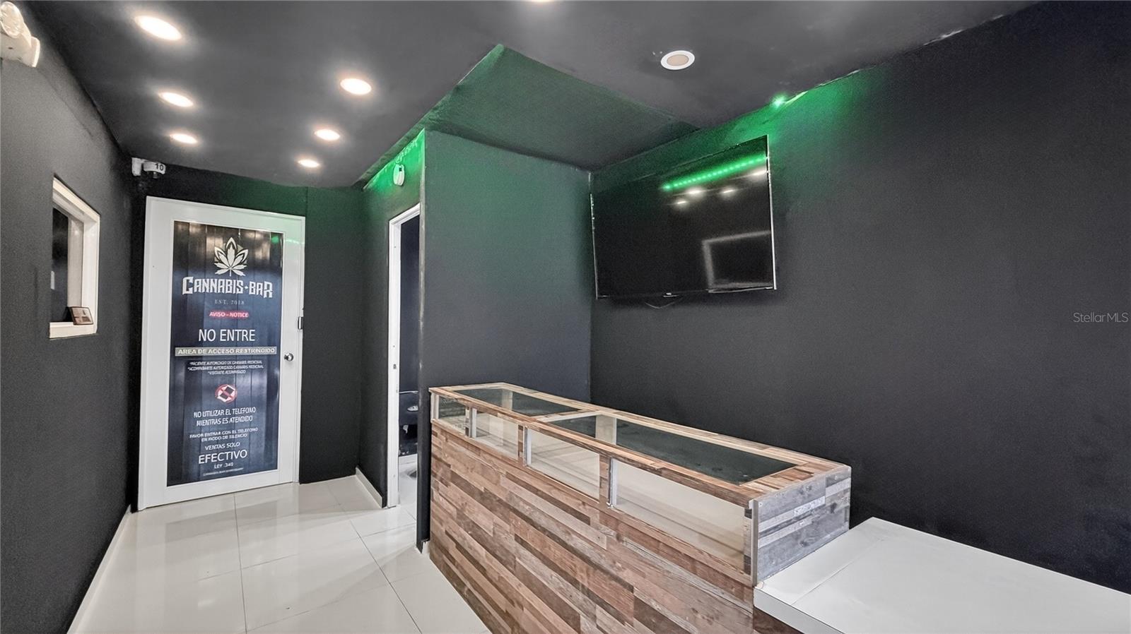 Ave. Boulevard Monroig Urb. La Rosaleda Ea10 Property Photo 9