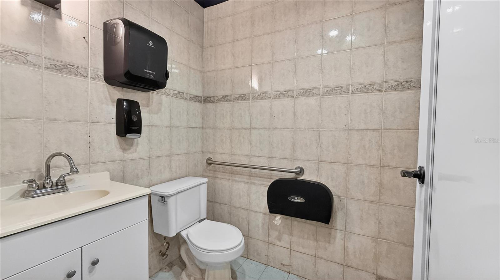 Ave. Boulevard Monroig Urb. La Rosaleda Ea10 Property Photo 24