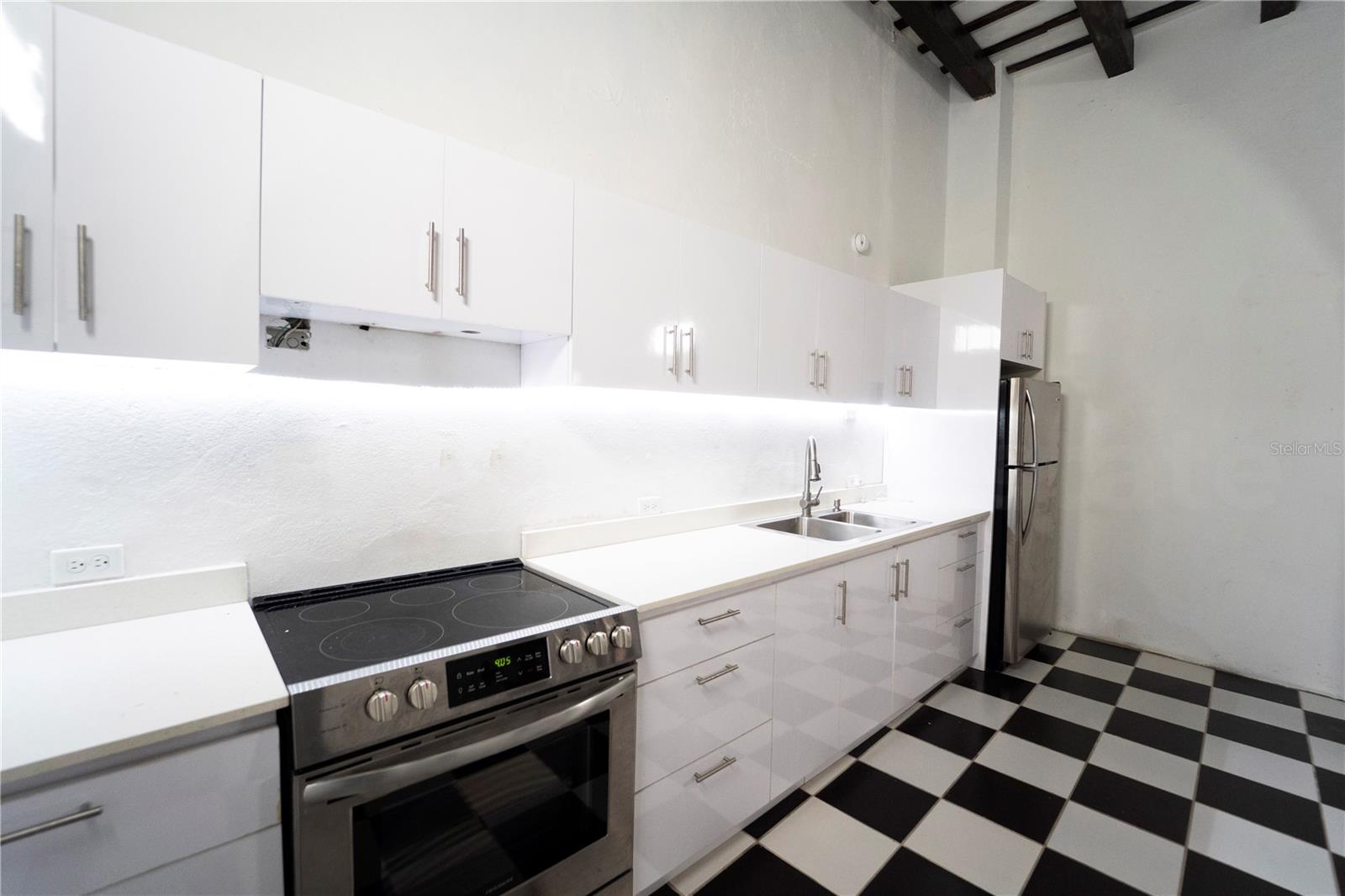 153 San Justo Property Photo 17