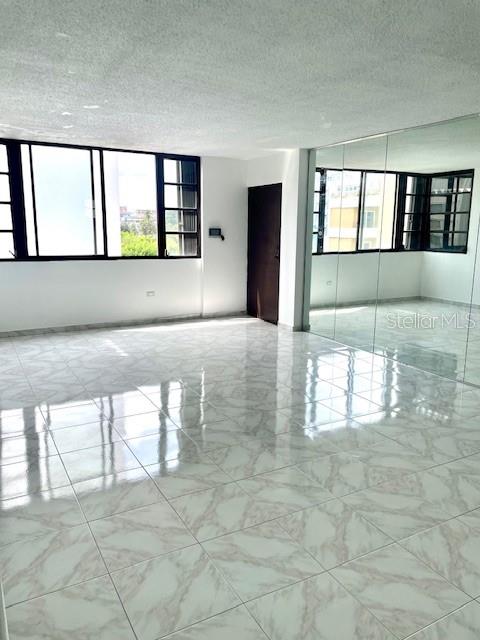 18 Marseilles #4b Property Photo 3