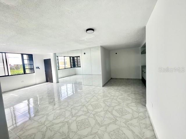 18 Marseilles #4b Property Photo 5