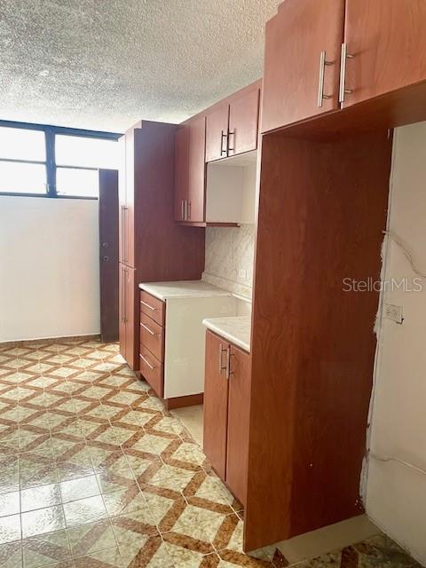 18 Marseilles #4b Property Photo 10