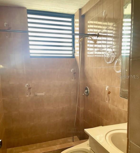 18 Marseilles #4b Property Photo 17