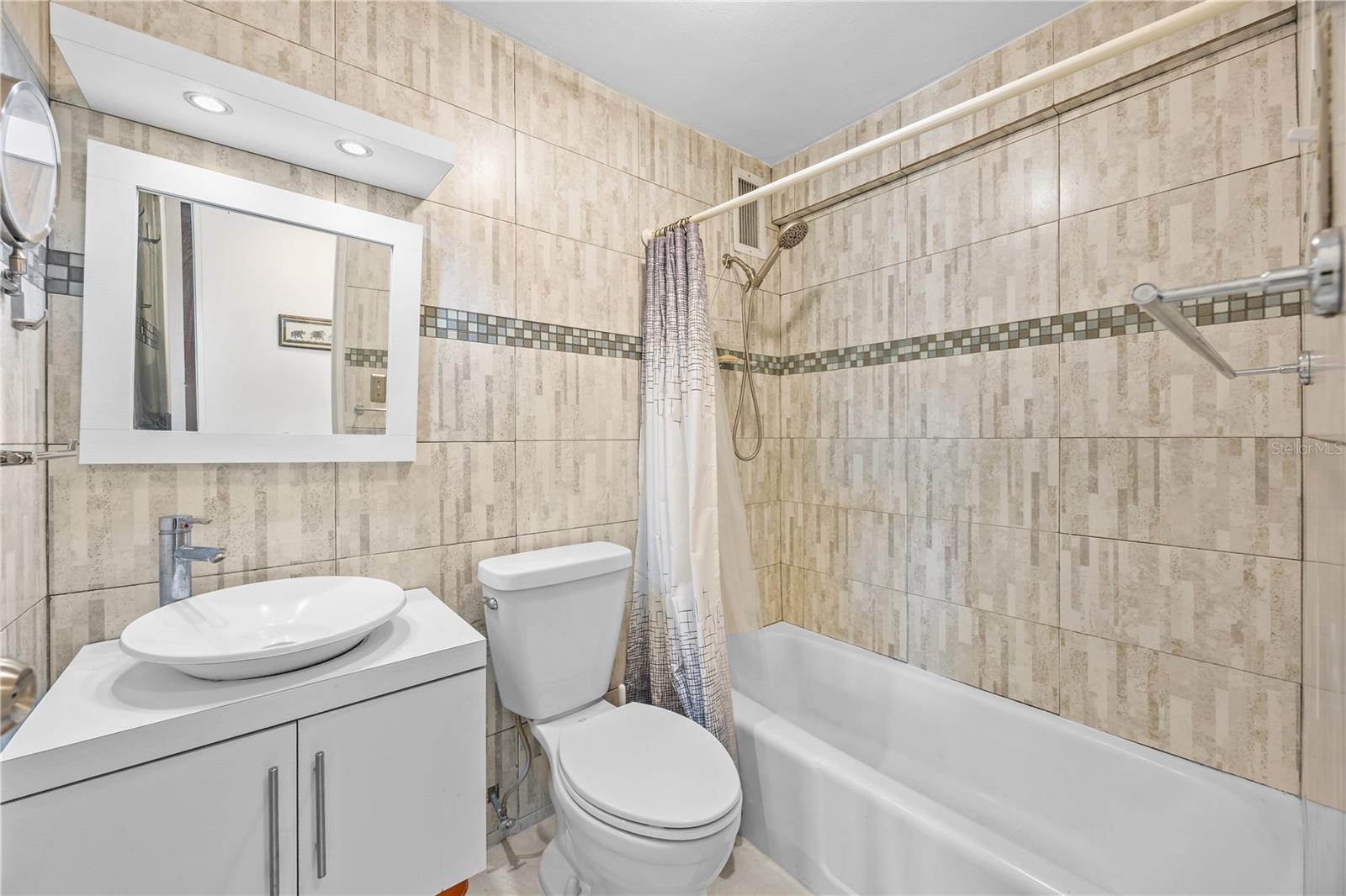 1035 Ave Ashford #302 Property Photo 14