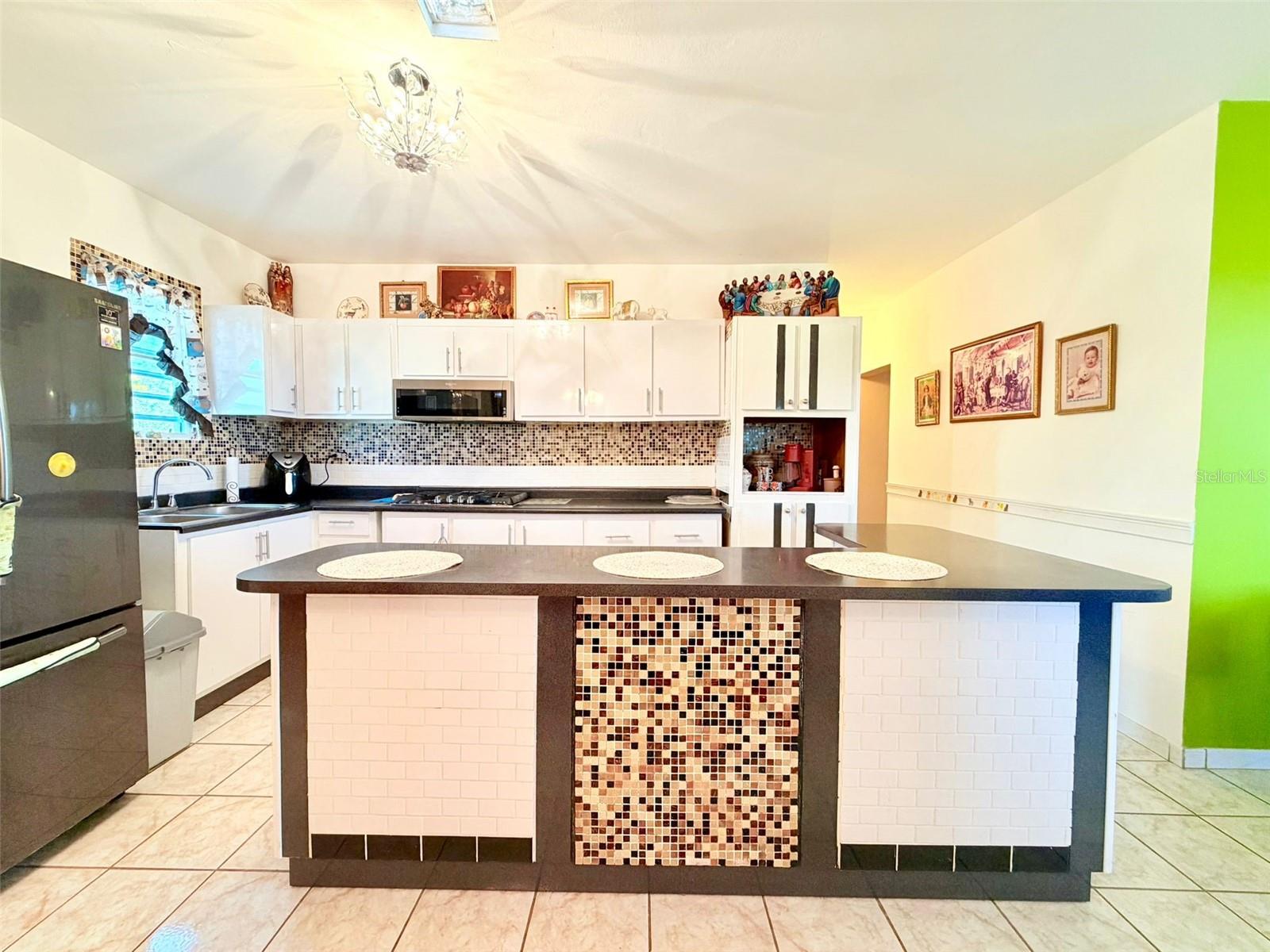 150 Santa Catalina Property Photo 4