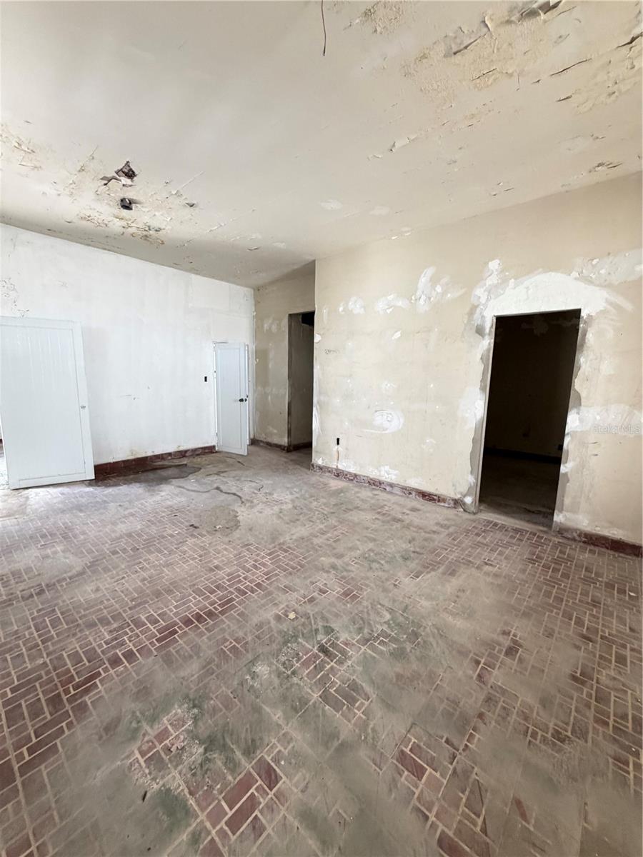 179 Ave Jose De Diego Property Photo 8