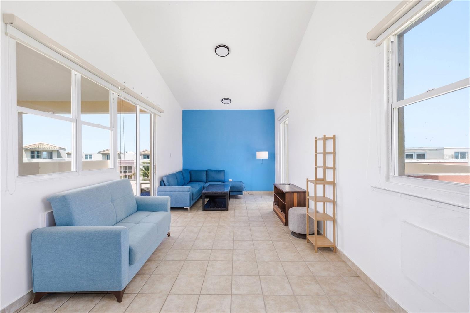 Haudimar Beach Apartments Ph #g303 Property Photo 18