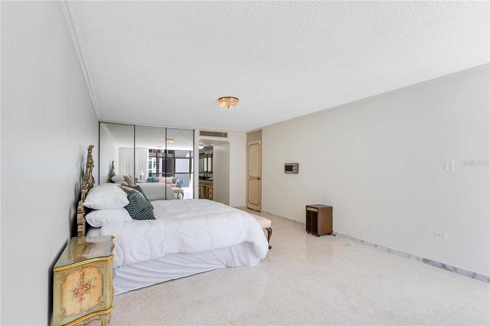 800 Ashford Avenue #6-b Property Photo 25