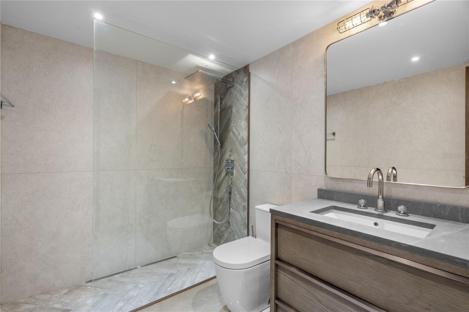 105 Ortegon Ave #ph1 Property Photo 41