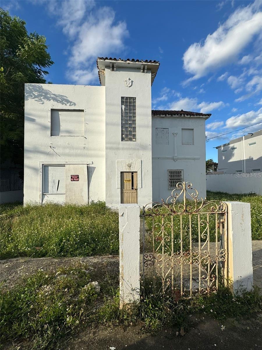 39 AVENIDA MAYAGUEZ