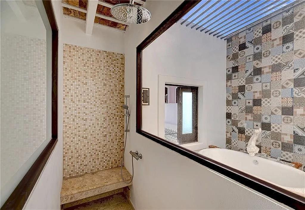 259 & 261 Calle De San Sebastian Property Photo 46