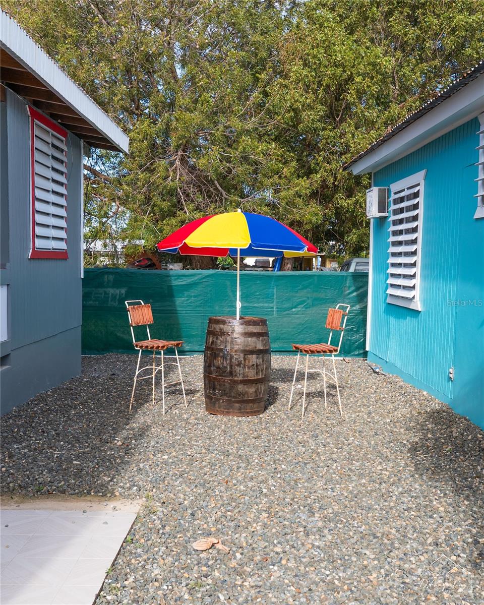 Carr 3301 Combate Property Photo 8