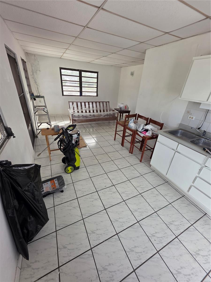 509 Blq 211 Urb. Villa Carolina #13 Property Photo 6