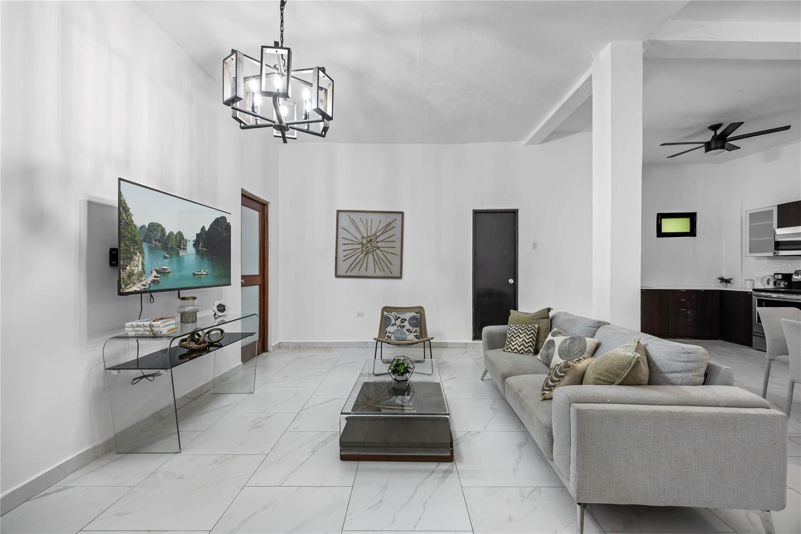 152 Luna Property Photo 2