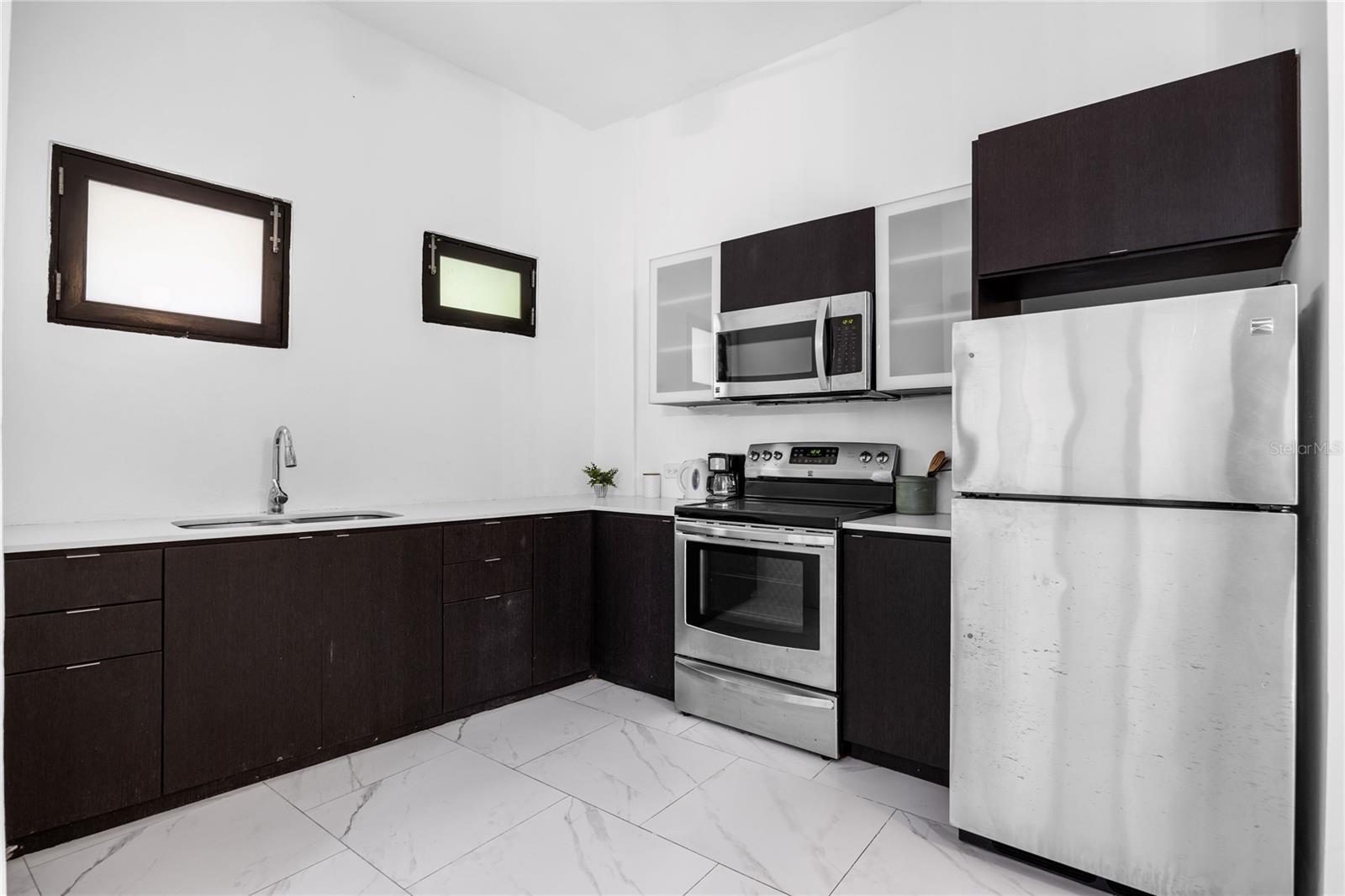 152 Luna Property Photo 7