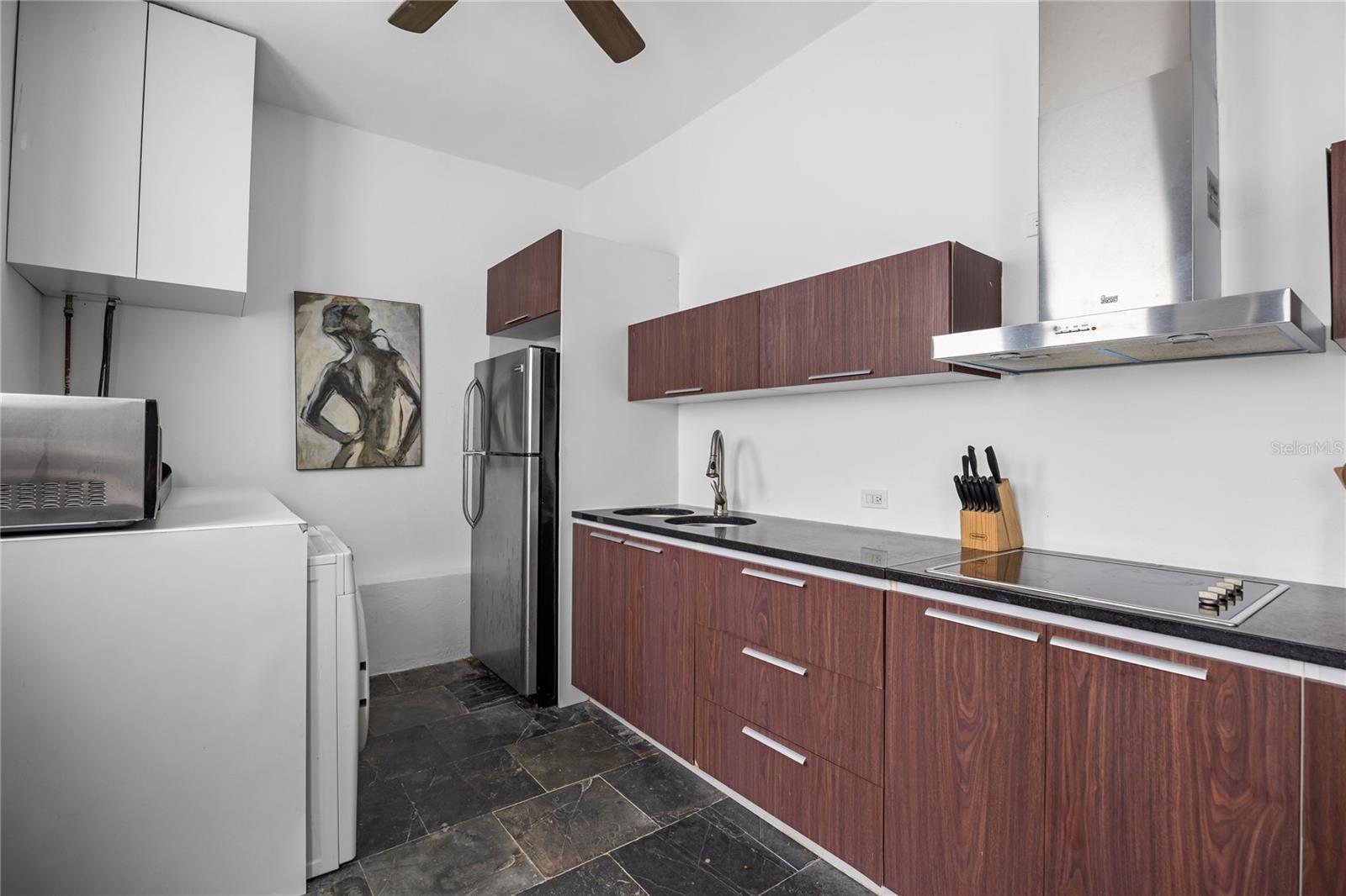 152 Luna Property Photo 27