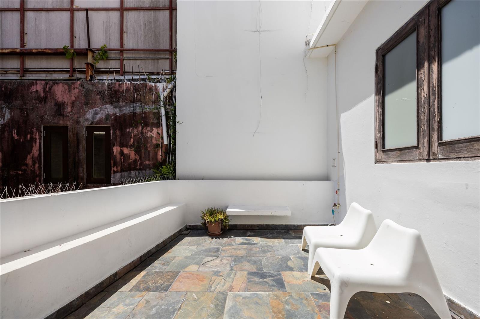 152 Luna Property Photo 30