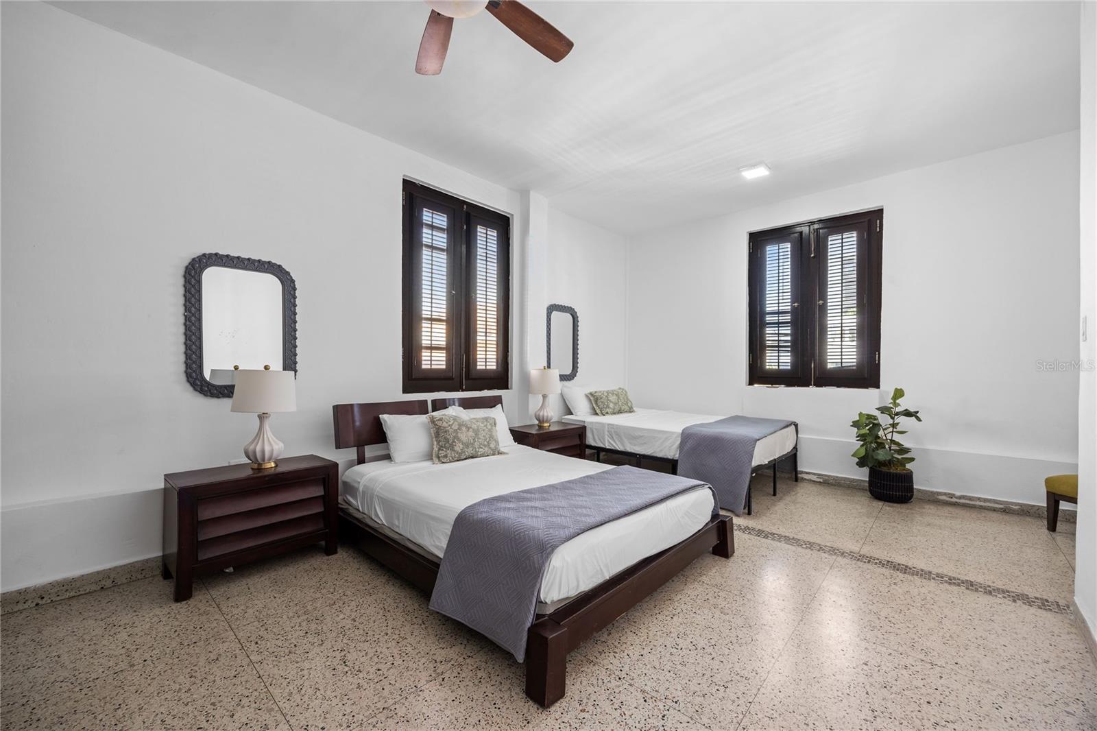 152 Luna Property Photo 31