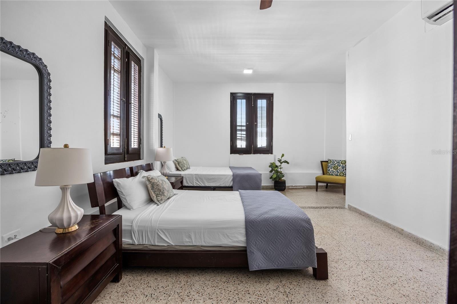 152 Luna Property Photo 32