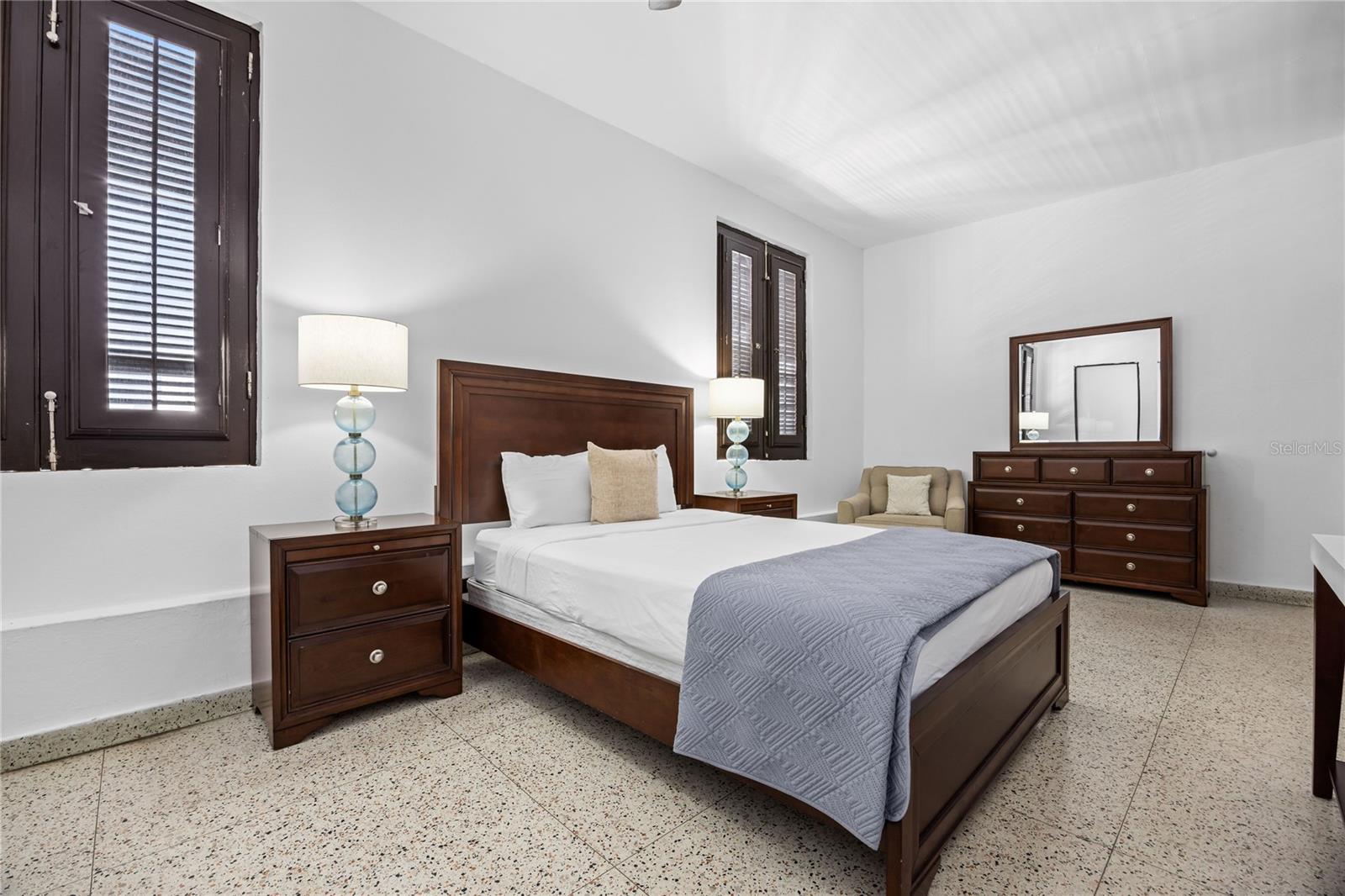 152 Luna Property Photo 35