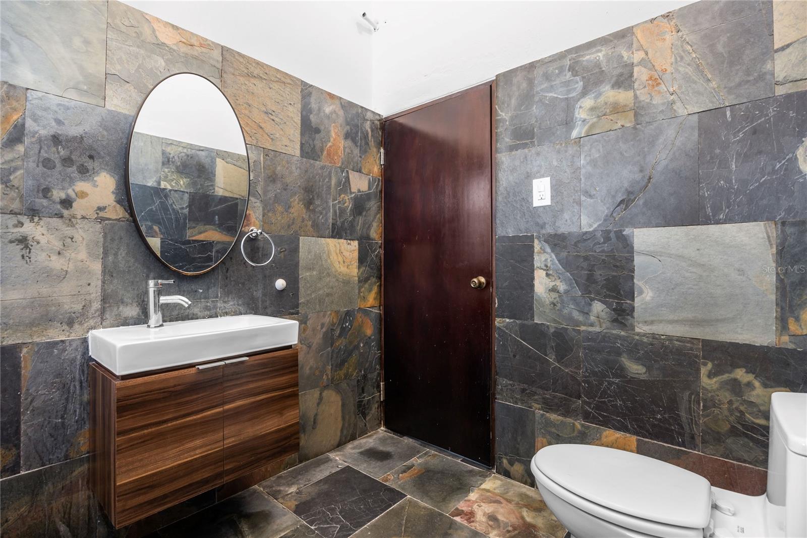 152 Luna Property Photo 37