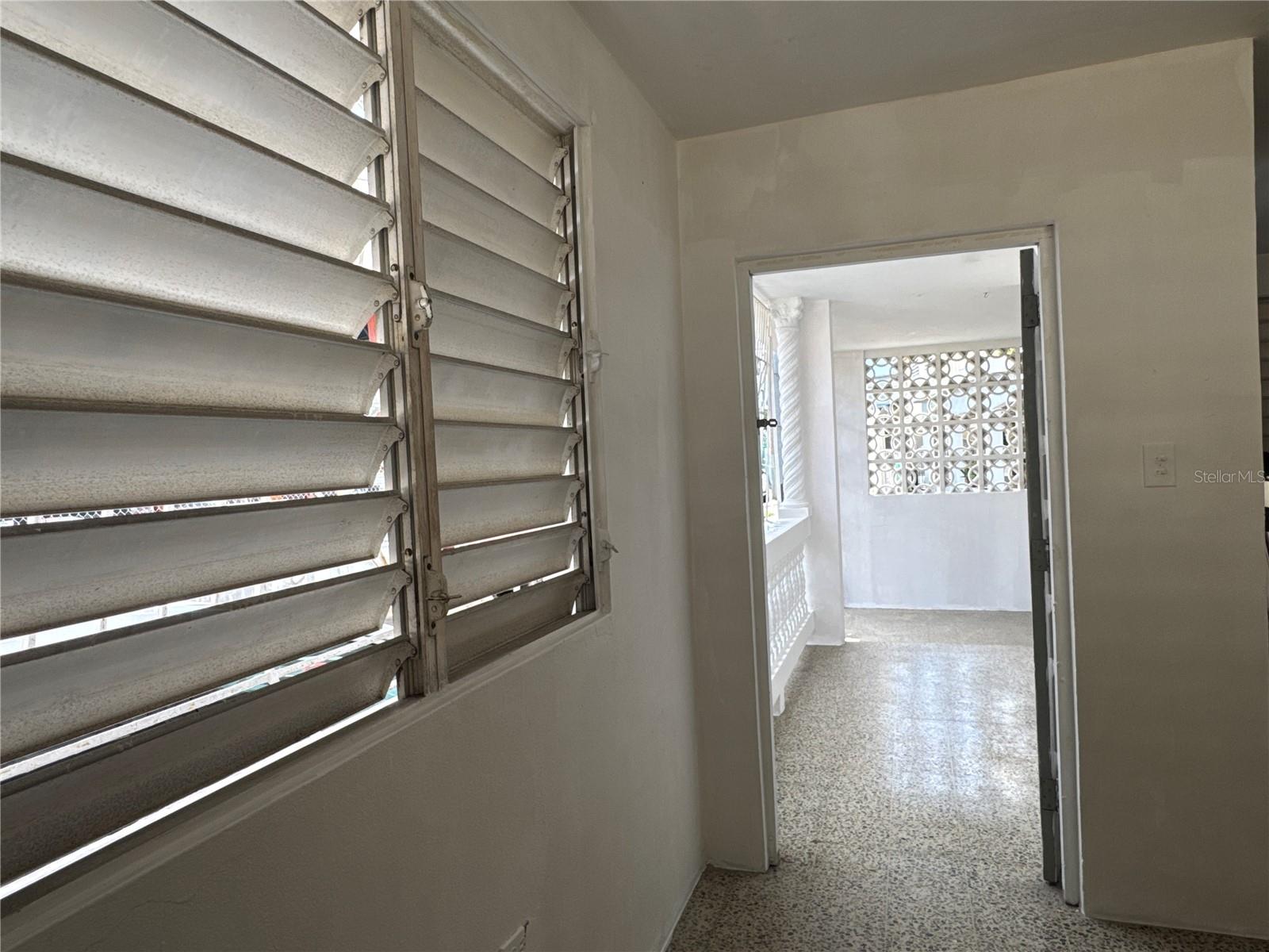 121 Calle Hermandad Interior Property Photo 3