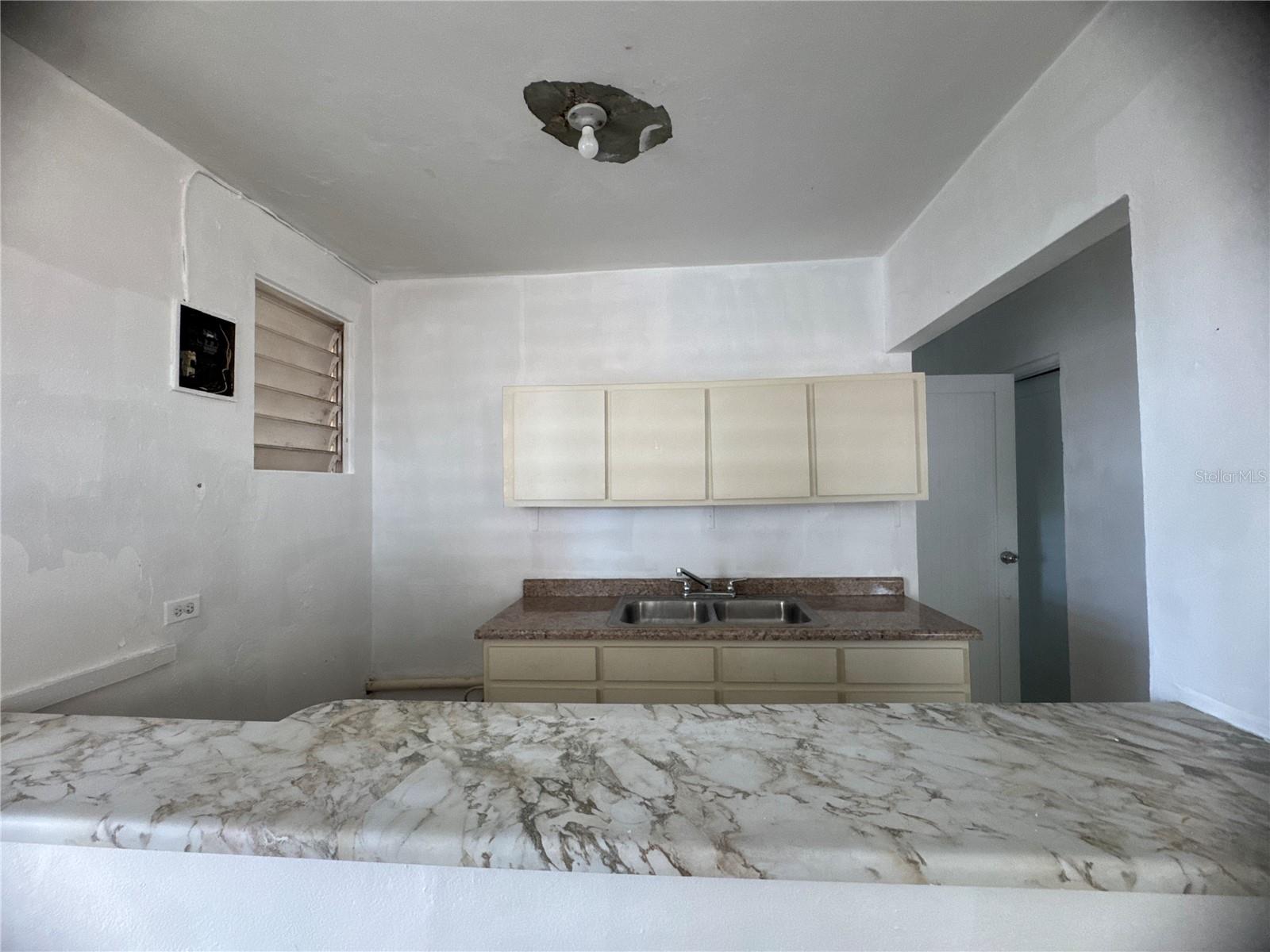 121 Calle Hermandad Interior Property Photo 10