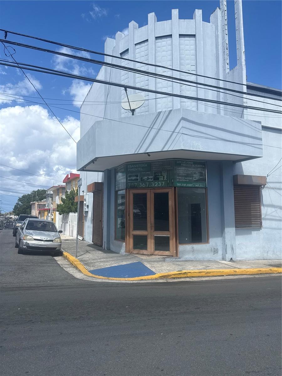 2121 Eduardo Conde Property Photo 1