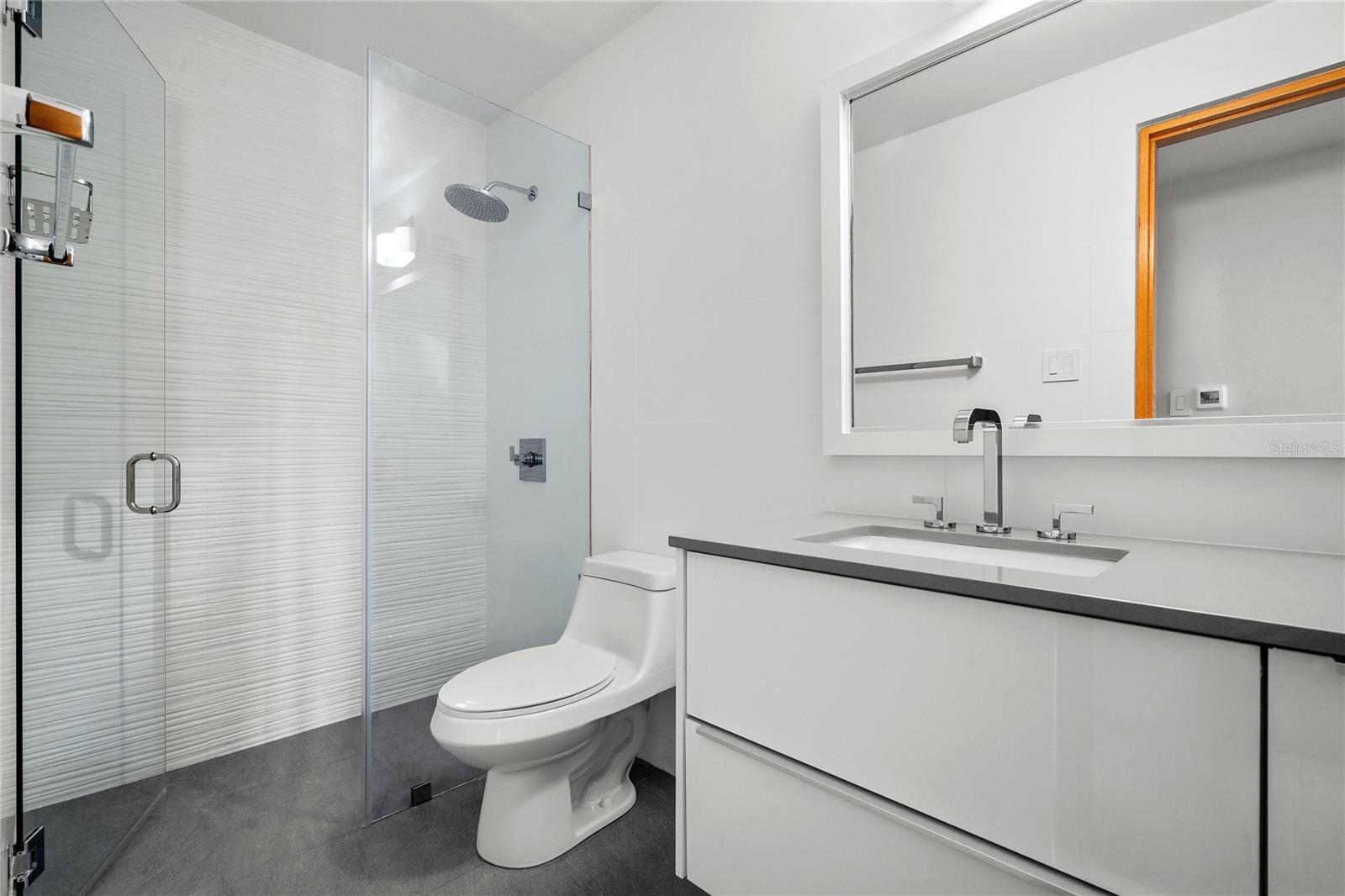 9 Castaña St Property Photo 54