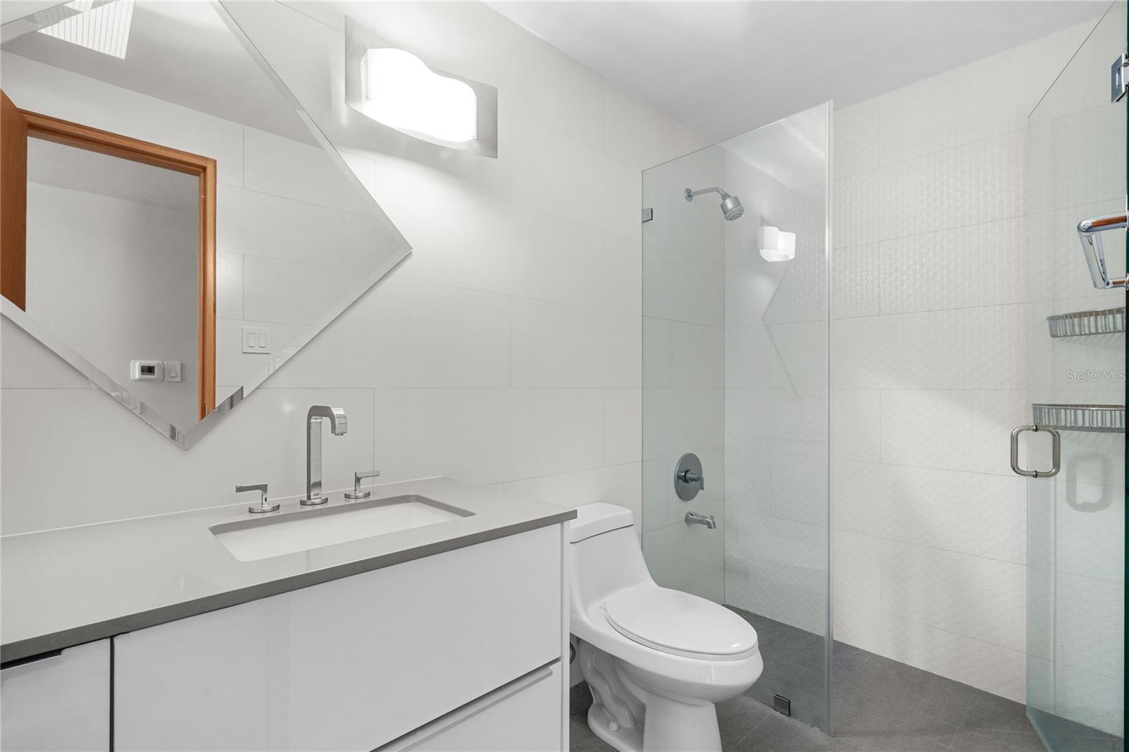 9 Castaña St Property Photo 56