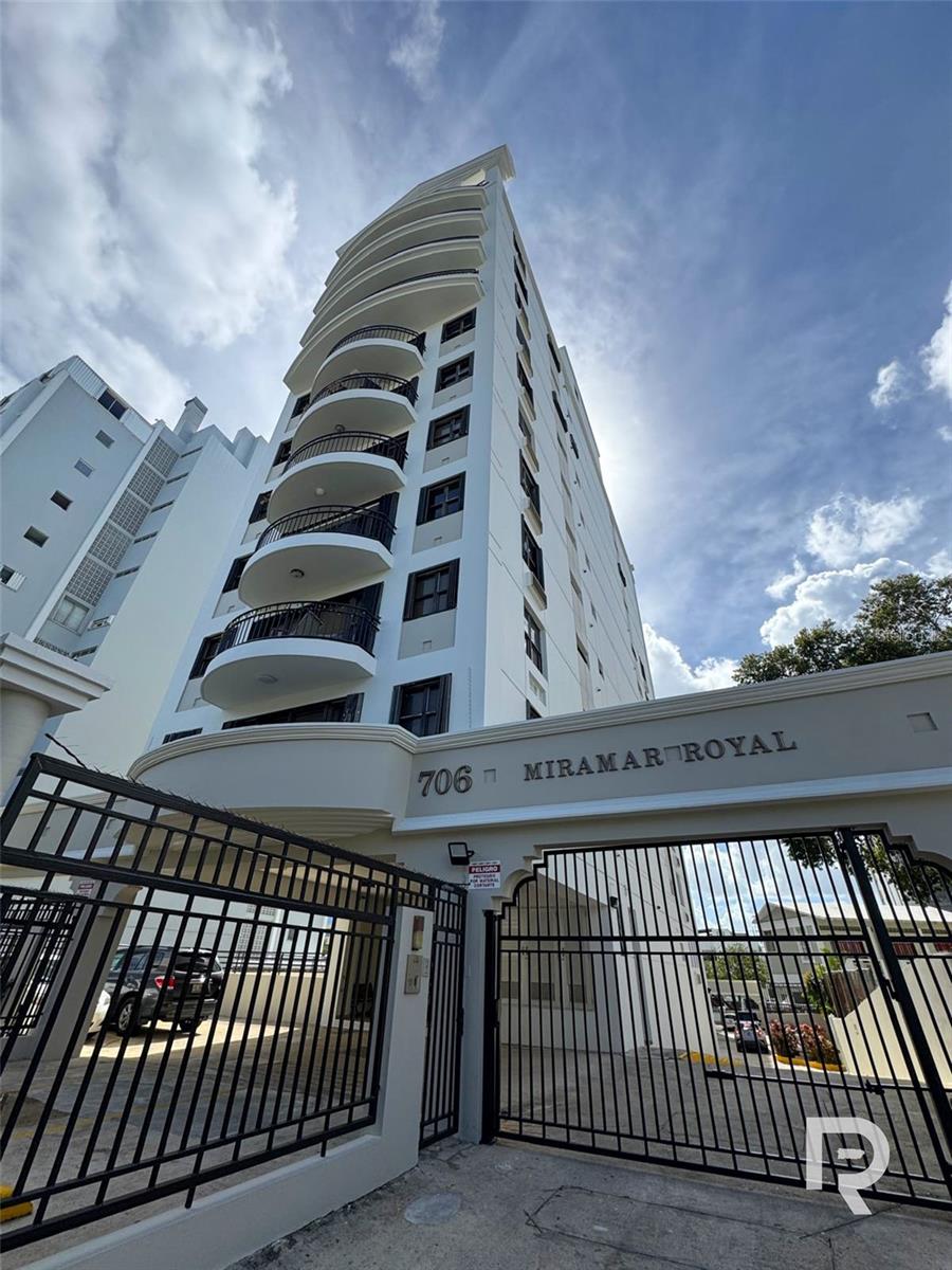 706 ROOSEVELT AV. PH-9 #901N