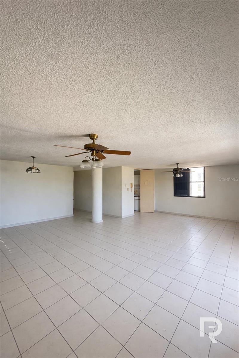 706 Roosevelt Av. Ph-9 #901n Property Photo 4