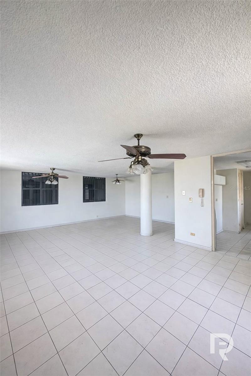 706 Roosevelt Av. Ph-9 #901n Property Photo 5