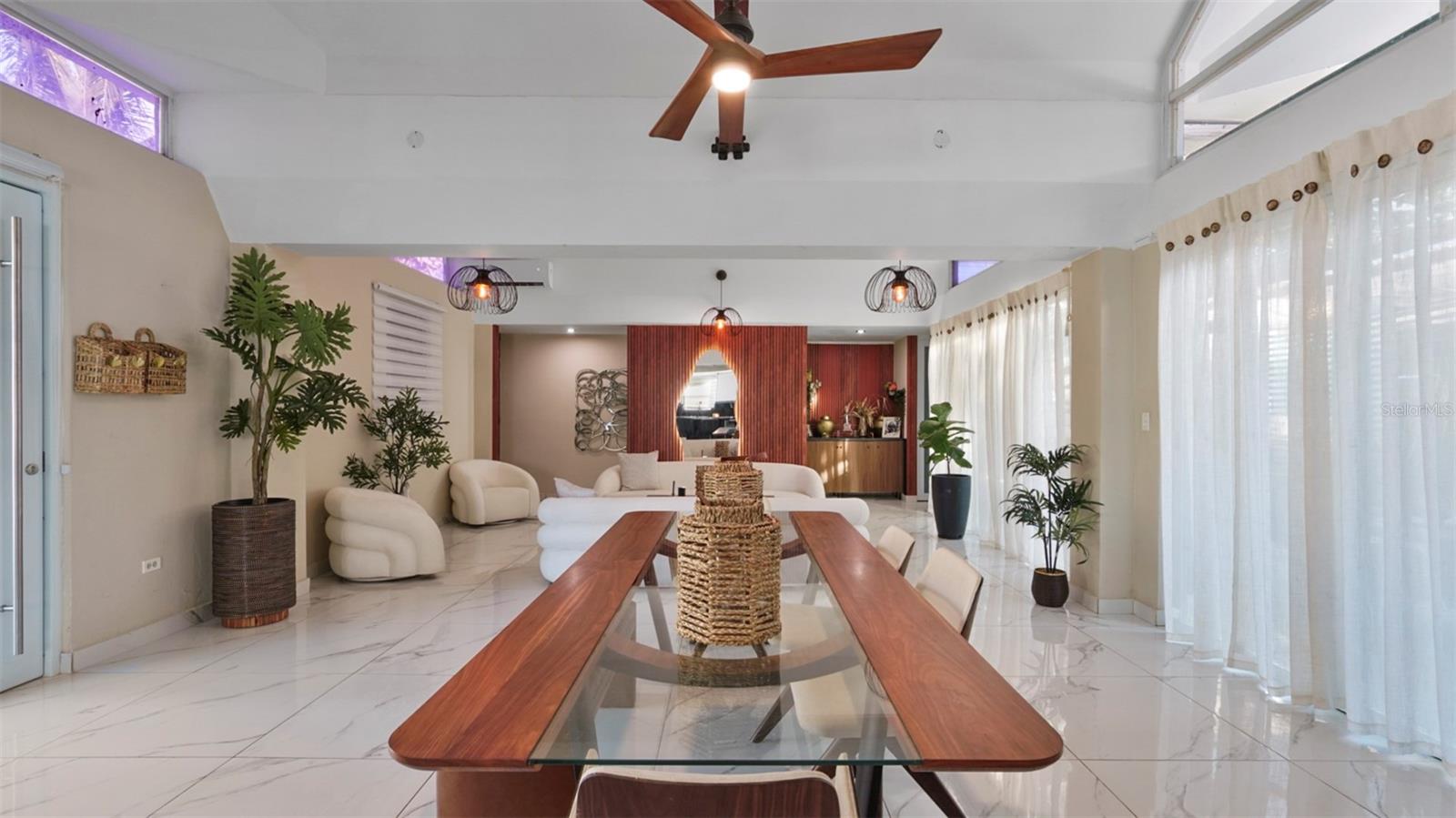 G-6 Lombardia St Property Photo 7