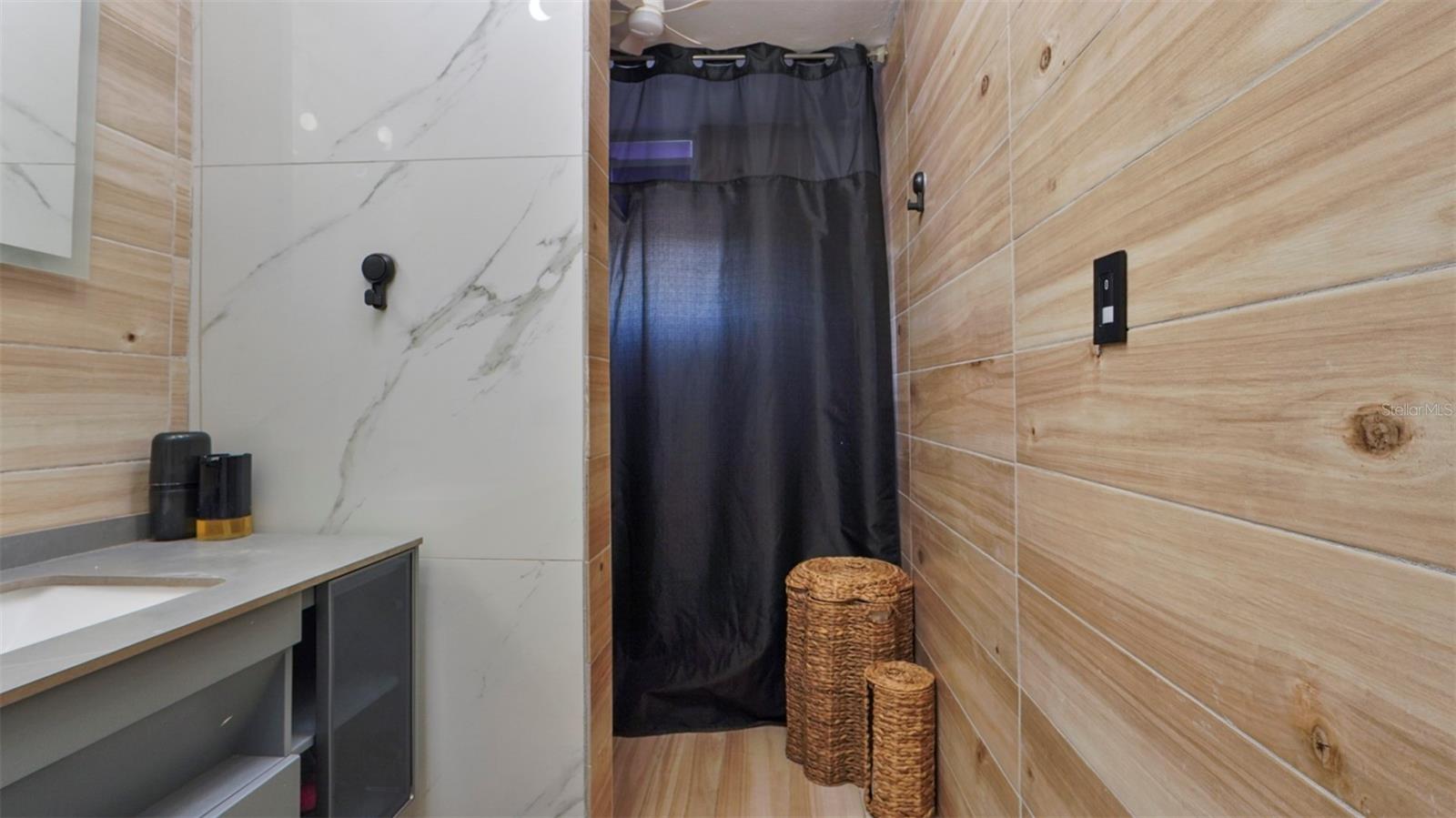 G-6 Lombardia St Property Photo 16