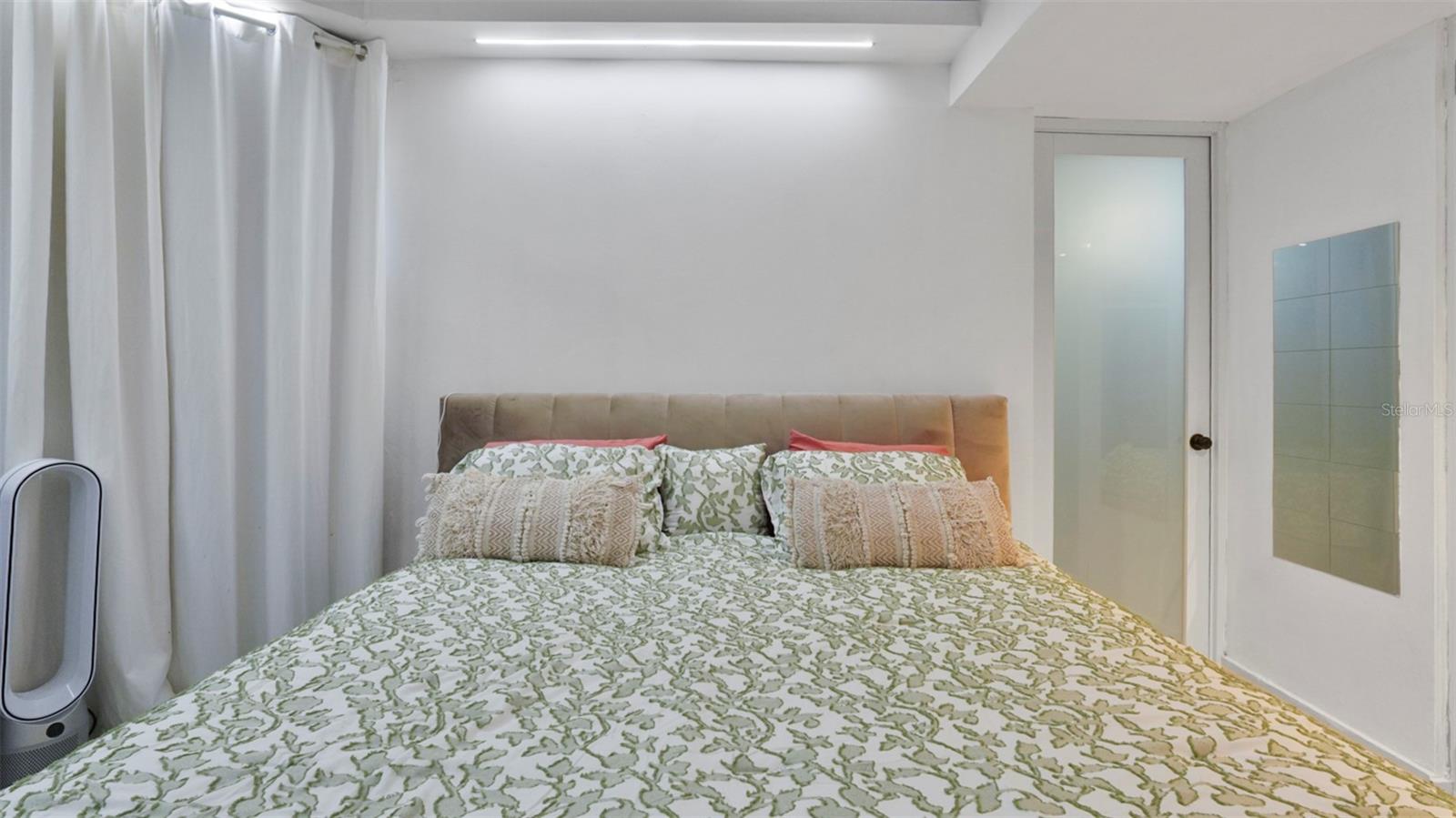 G-6 Lombardia St Property Photo 19