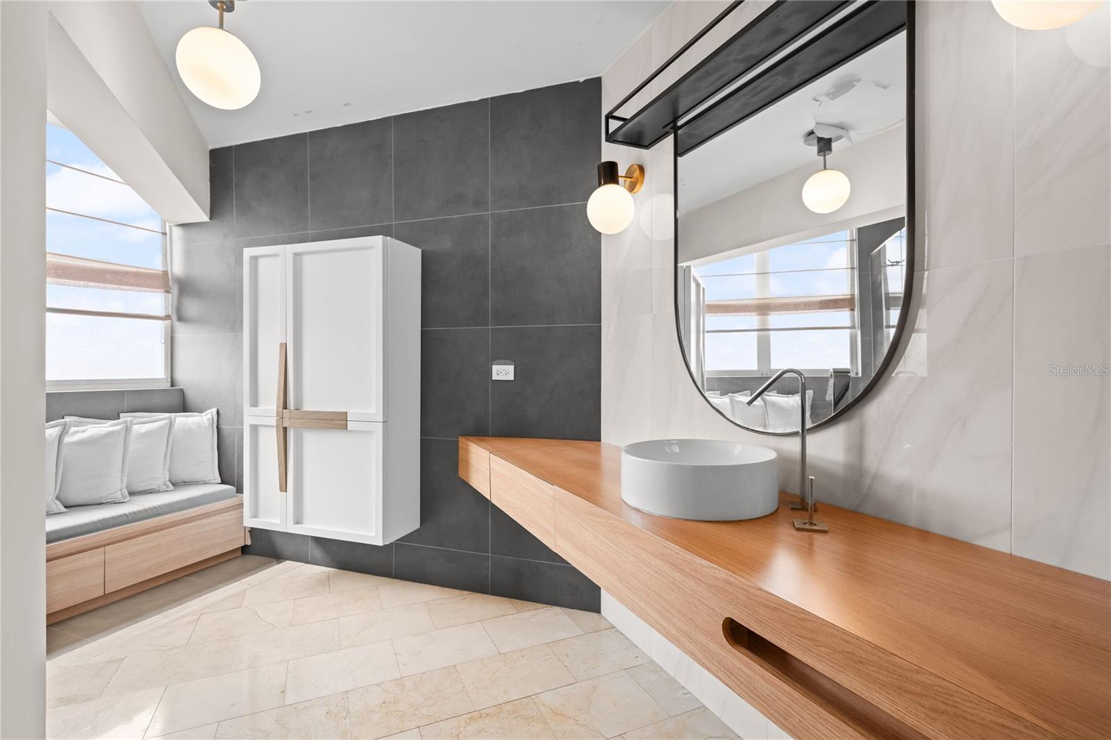 . 833 St #1603 Property Photo 12