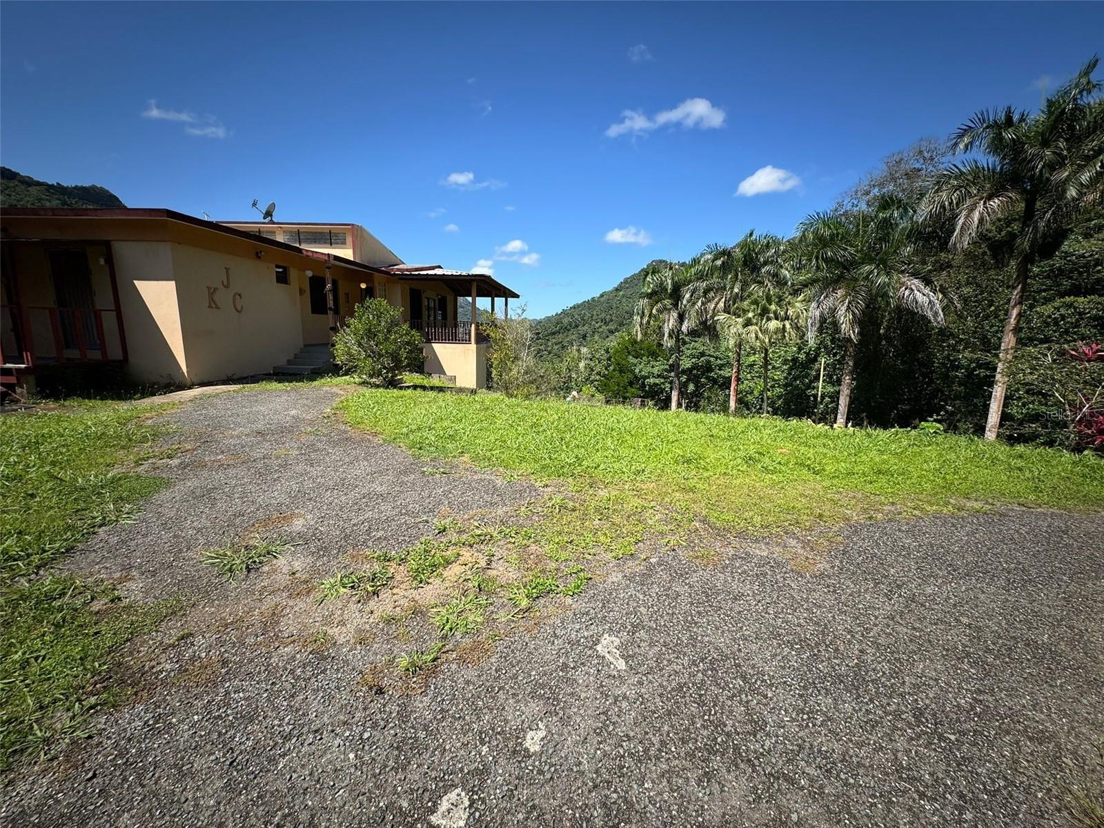 612 Carr 612 Brks Property Photo 32