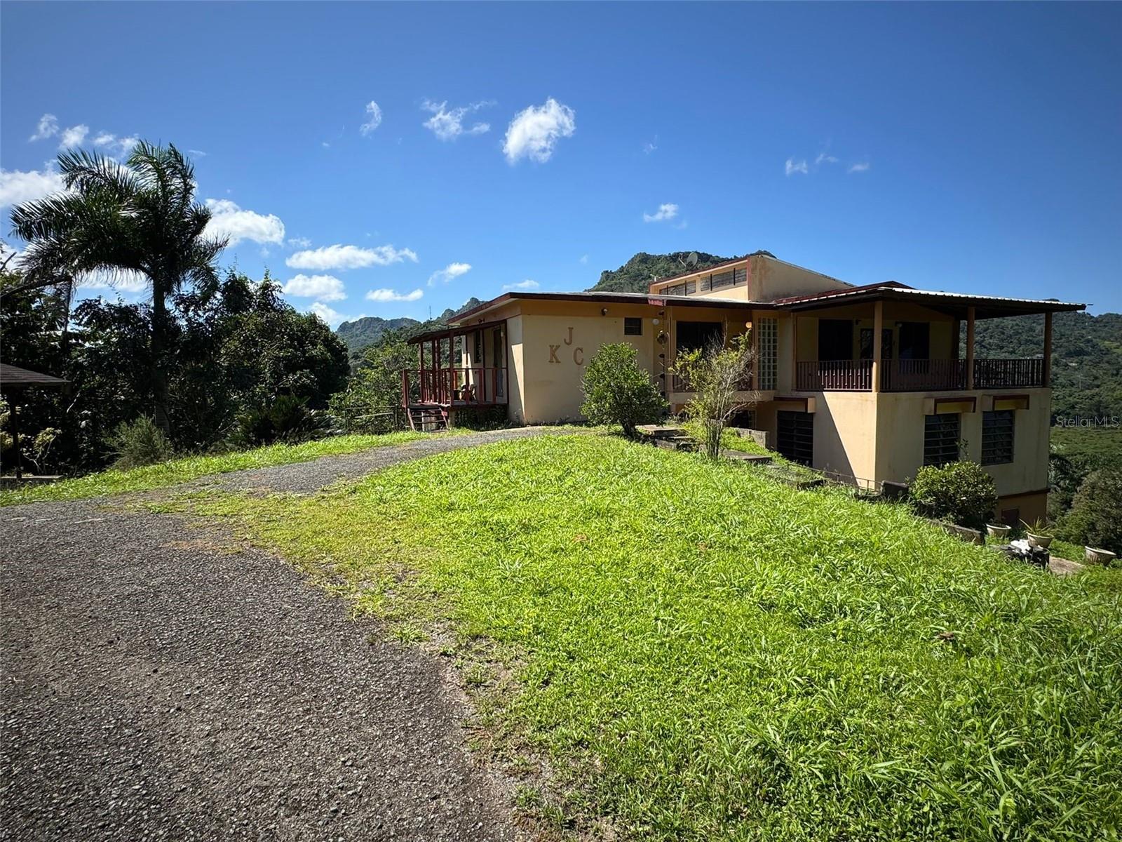 612 Carr 612 Brks Property Photo 34