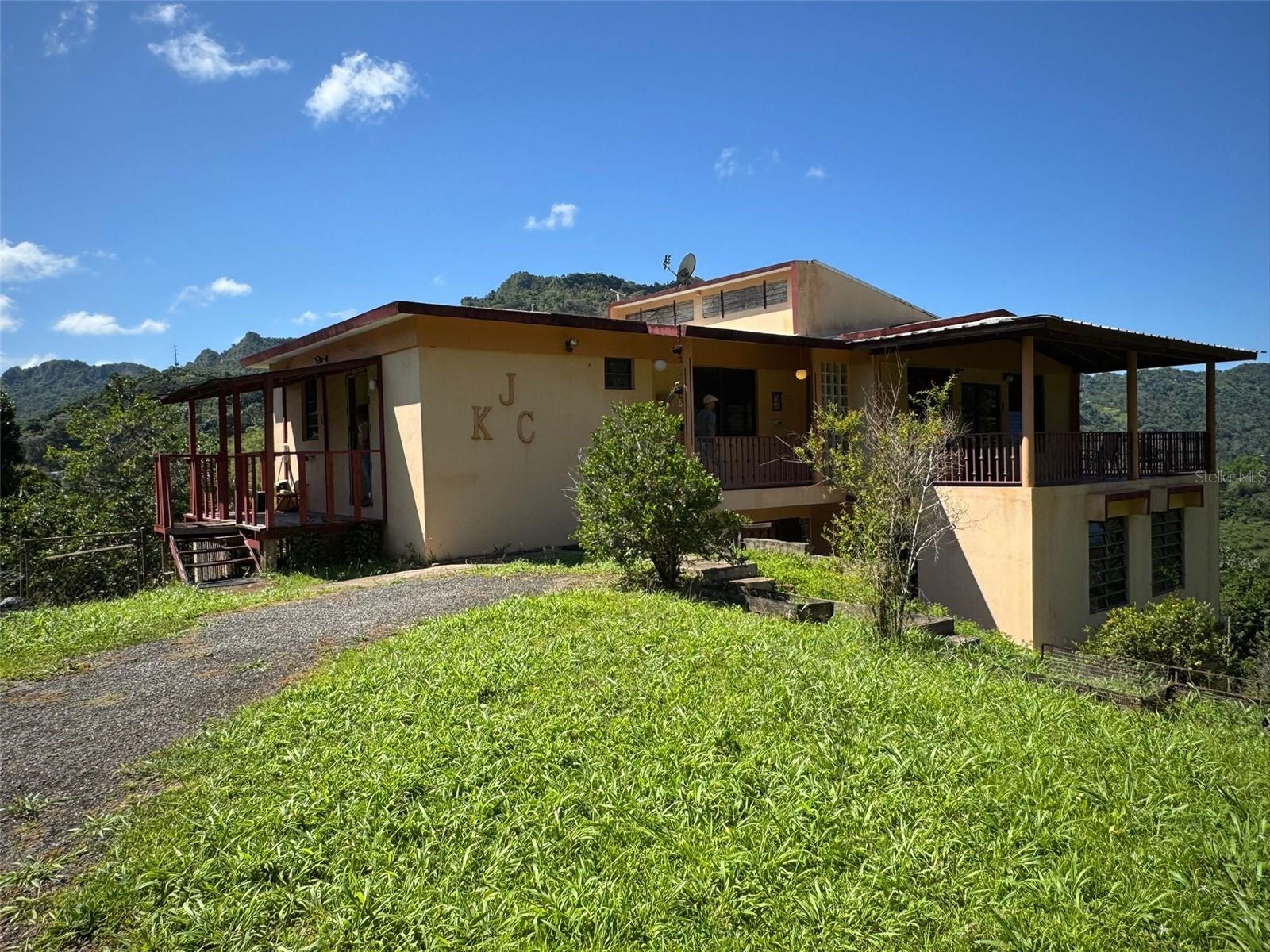 612 Carr 612 Brks Property Photo 37