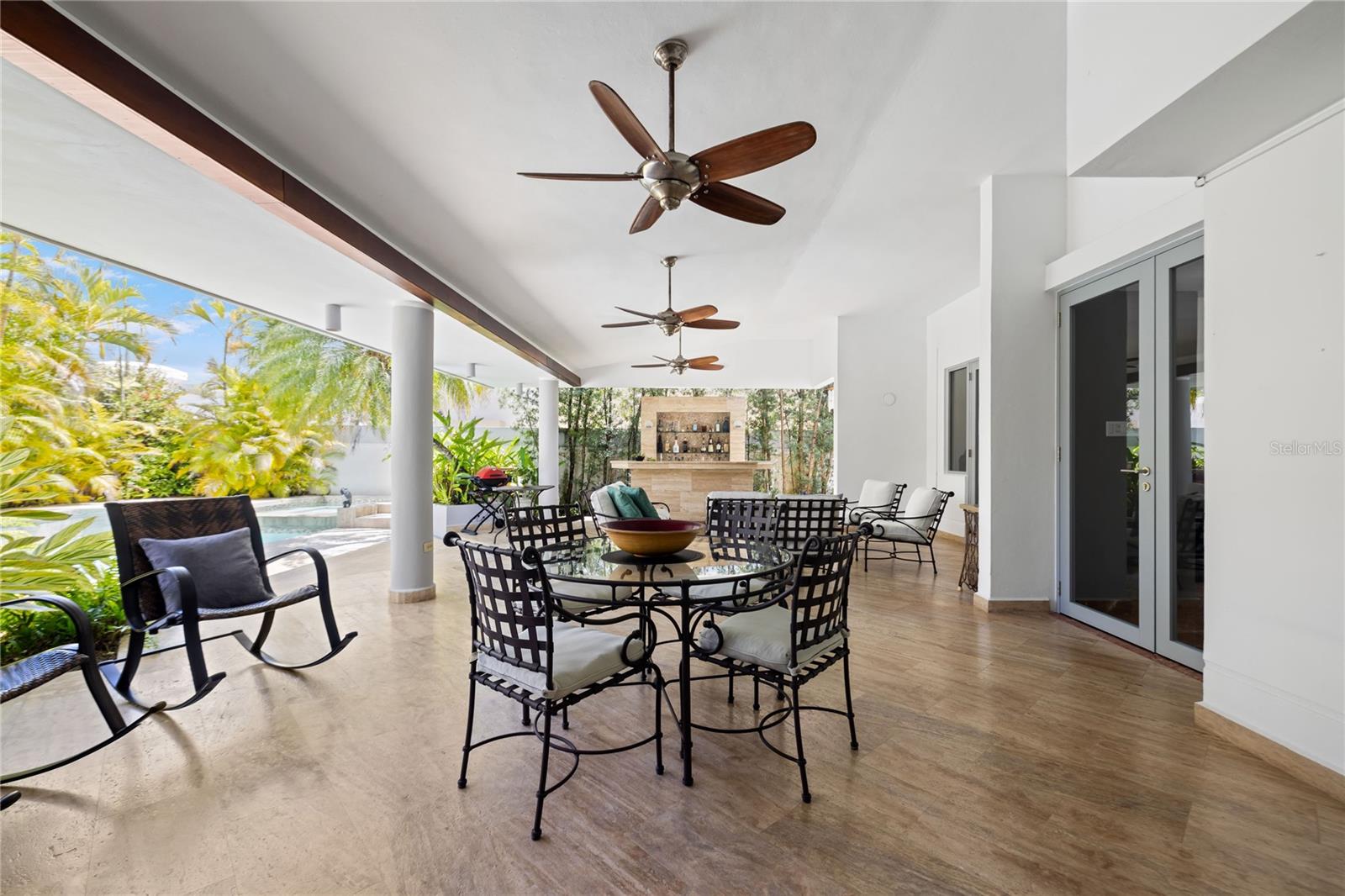 69 Roble Property Photo 14