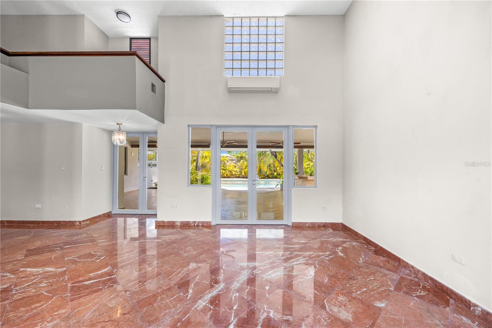 69 Roble Property Photo 20