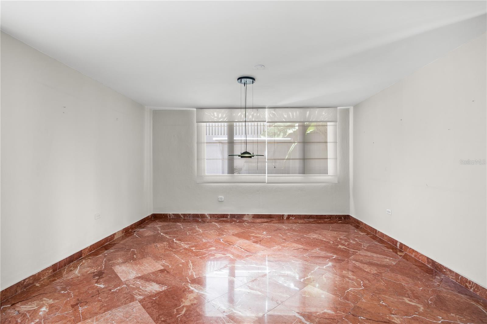 69 Roble Property Photo 24