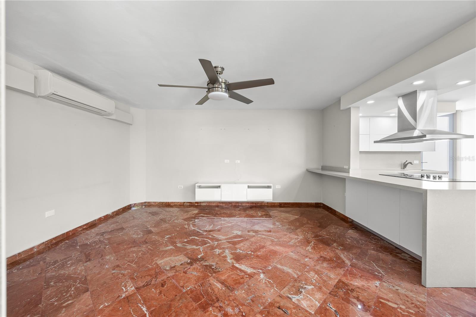 69 Roble Property Photo 25