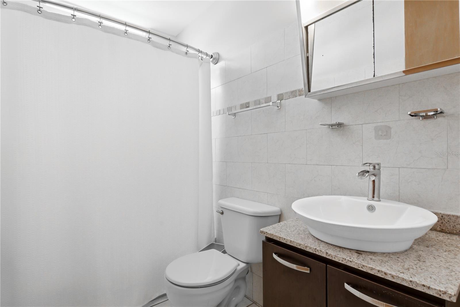 B-3 Everest Property Photo 26